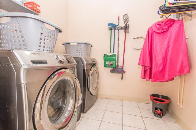 1300 NW 9th St, Homestead, FL 33030