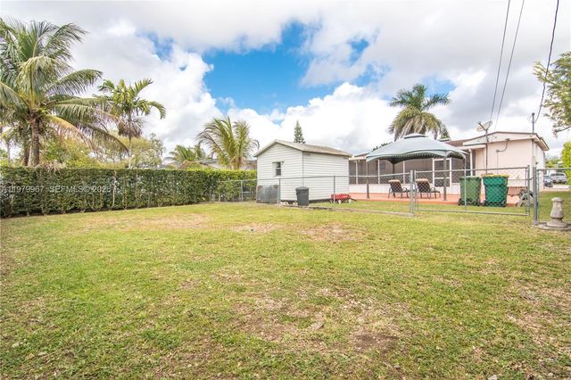 1300 NW 9th St, Homestead, FL 33030