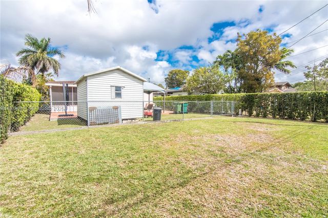 1300 NW 9th St, Homestead, FL 33030