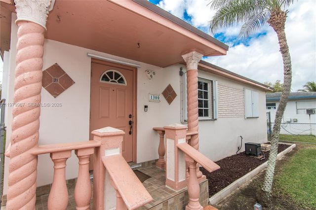 1300 NW 9th St, Homestead, FL 33030