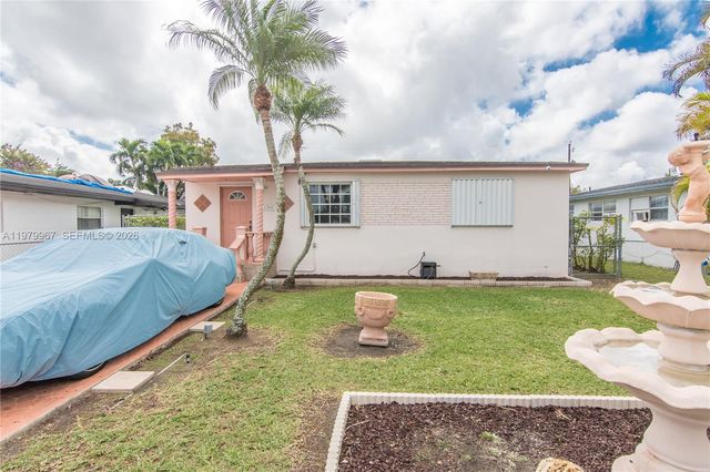 1300 NW 9th St, Homestead, FL 33030