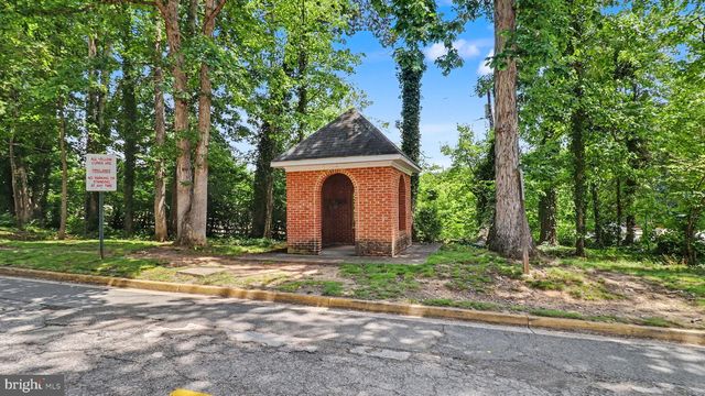 6629 BURLINGTON PL, Springfield, VA 22152
