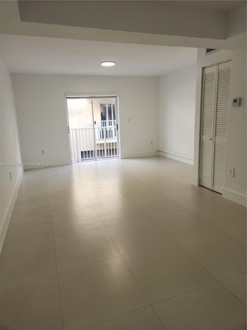 7785 W 30th Ct F-203, Hialeah, FL 33018