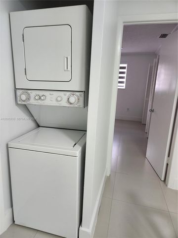 7785 W 30th Ct F-203, Hialeah, FL 33018