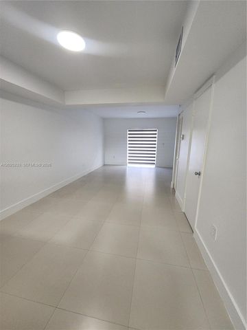 7785 W 30th Ct F-203, Hialeah, FL 33018