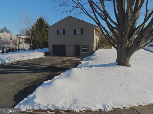 701 TAMARACK TRL, Reading, PA 19607