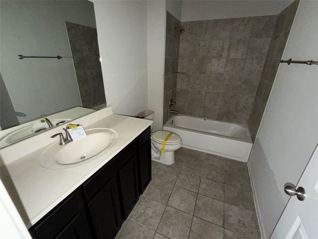 3010 Royal Albatross Drive, Texas City, TX 77590