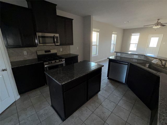 3010 Royal Albatross Drive, Texas City, TX 77590