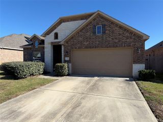 3010 Royal Albatross Drive, Texas City, TX 77590