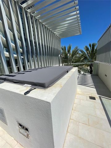 18501 Collins Avenue Cabana 27, Sunny Isles Beach, FL 33160