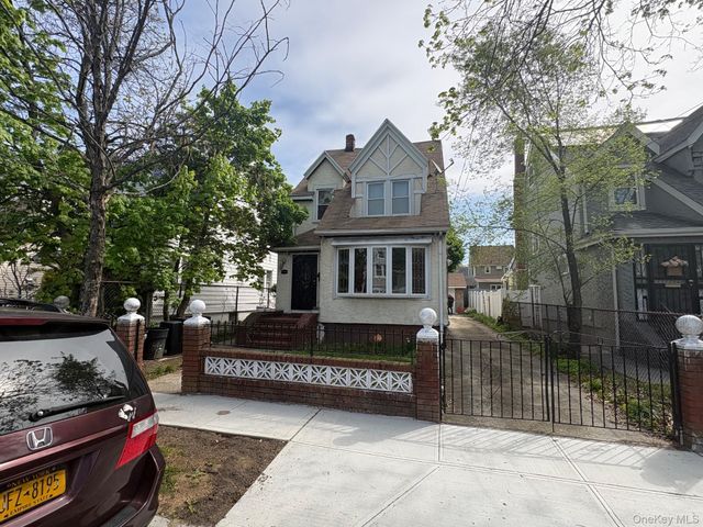 115-57 196th Street, Saint Albans, NY 11412