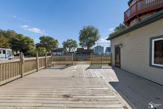 11239 Harold Drive, Luna Pier, MI 48157