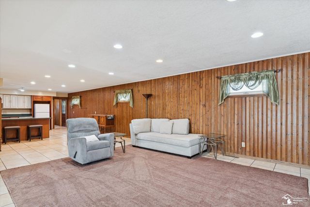 11239 Harold Drive, Luna Pier, MI 48157