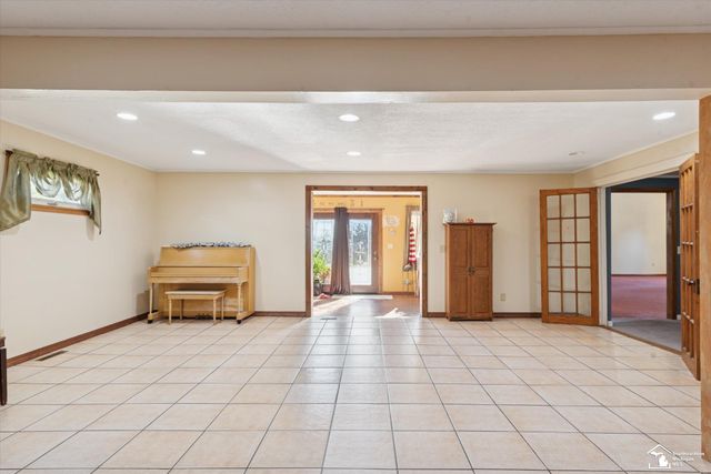 11239 Harold Drive, Luna Pier, MI 48157