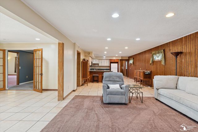 11239 Harold Drive, Luna Pier, MI 48157