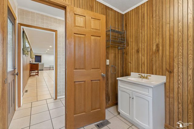 11239 Harold Drive, Luna Pier, MI 48157