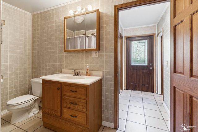 11239 Harold Drive, Luna Pier, MI 48157