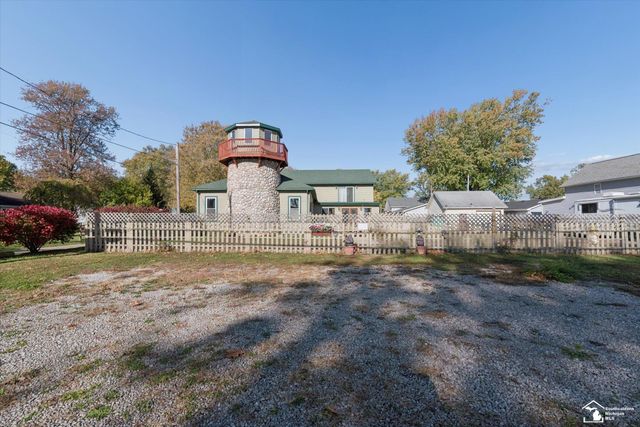 11239 Harold Drive, Luna Pier, MI 48157