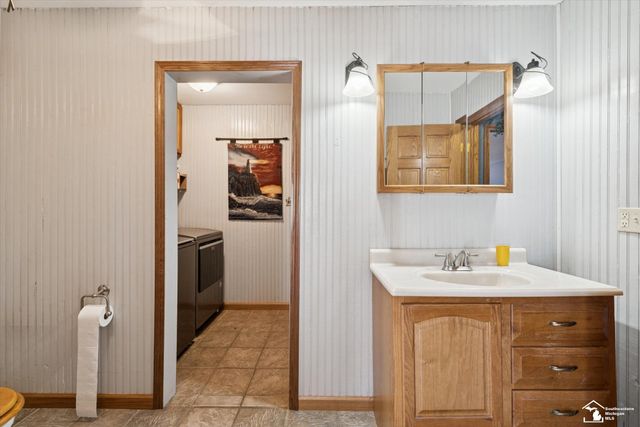 11239 Harold Drive, Luna Pier, MI 48157