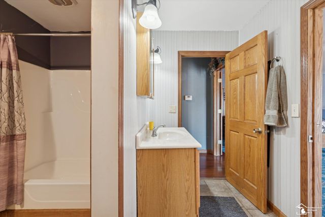 11239 Harold Drive, Luna Pier, MI 48157