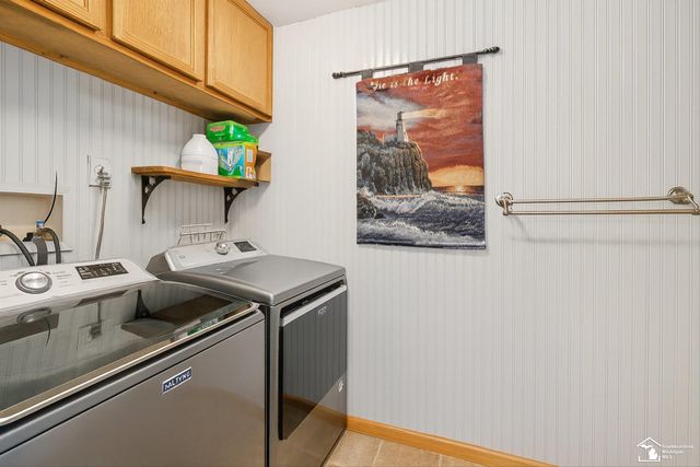 11239 Harold Drive, Luna Pier, MI 48157