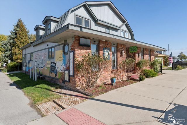 11239 Harold Drive, Luna Pier, MI 48157