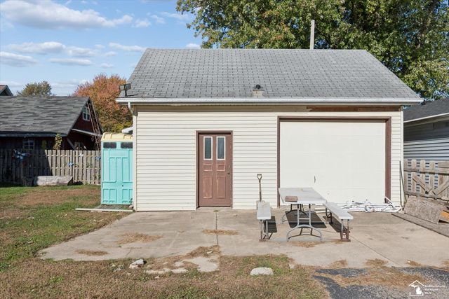 11239 Harold Drive, Luna Pier, MI 48157