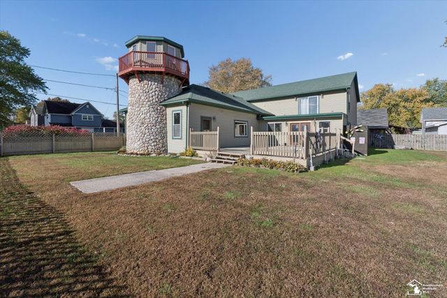 11239 Harold Drive, Luna Pier, MI 48157