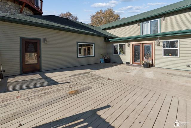 11239 Harold Drive, Luna Pier, MI 48157