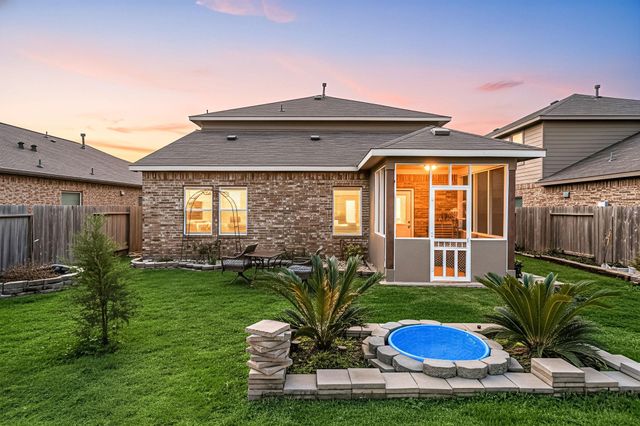 5007 Chimney Swift Lane, Baytown, TX 77521