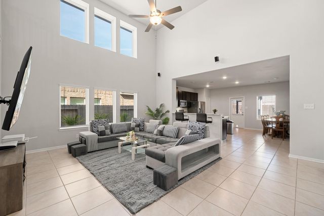 5007 Chimney Swift Lane, Baytown, TX 77521