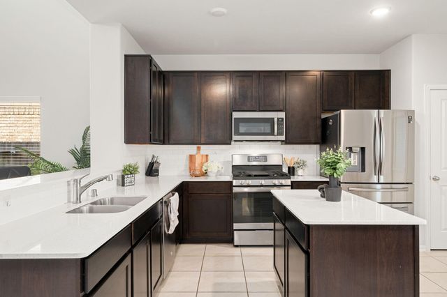 5007 Chimney Swift Lane, Baytown, TX 77521