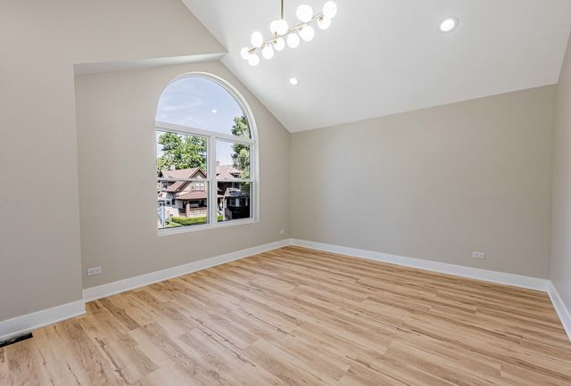 921 N Lorel Avenue, Chicago, IL 60651