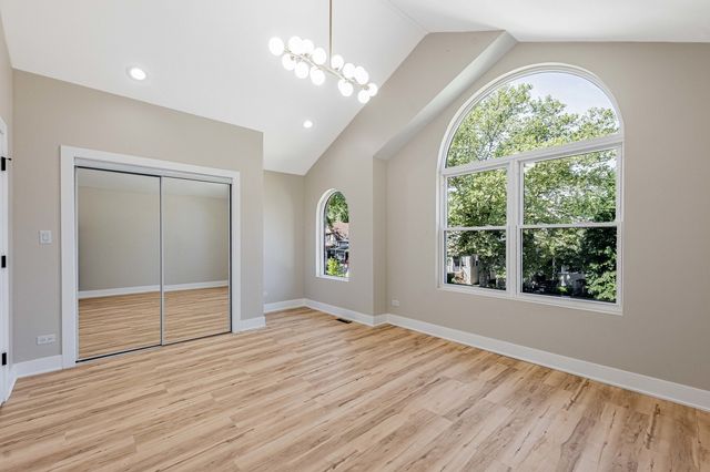 921 N Lorel Avenue, Chicago, IL 60651