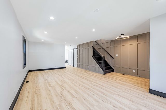 921 N Lorel Avenue, Chicago, IL 60651