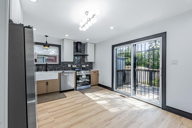 921 N Lorel Avenue, Chicago, IL 60651