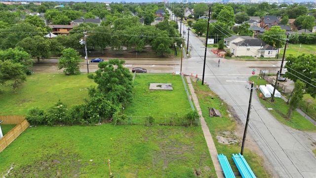2601 Alabama Street, Houston, TX 77004