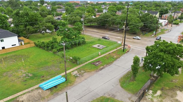 2601 Alabama Street, Houston, TX 77004