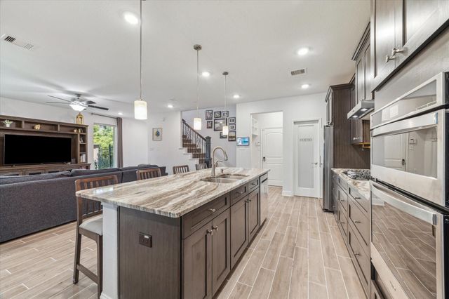 26 Heirloom Garden Place, Magnolia, TX 77354