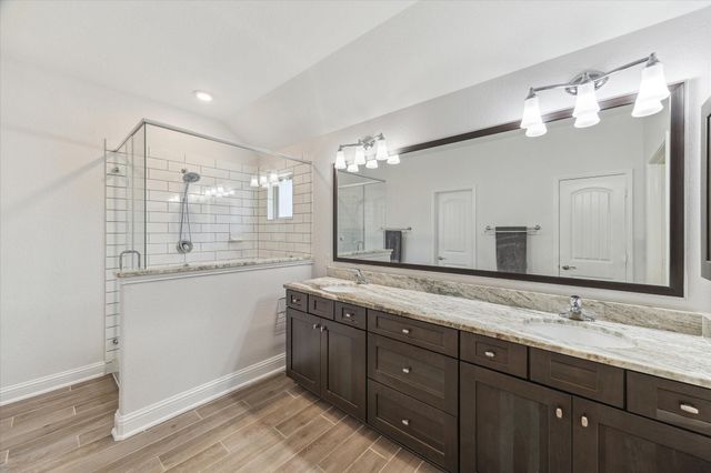 26 Heirloom Garden Place, Magnolia, TX 77354