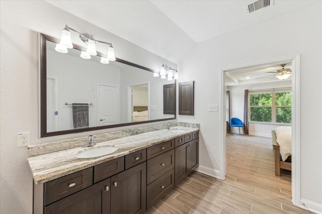 26 Heirloom Garden Place, Magnolia, TX 77354