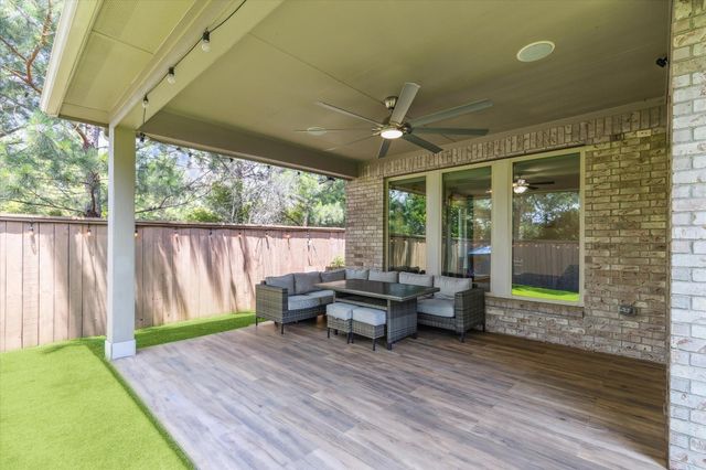 26 Heirloom Garden Place, Magnolia, TX 77354