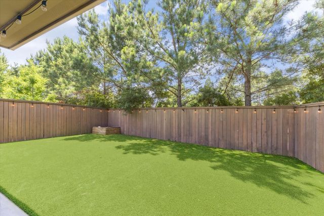 26 Heirloom Garden Place, Magnolia, TX 77354