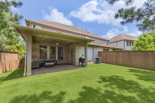 26 Heirloom Garden Place, Magnolia, TX 77354