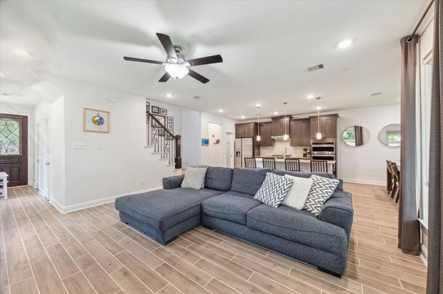 26 Heirloom Garden Place, Magnolia, TX 77354