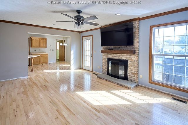 1 Meadow Ridge Drive, Hurricane, WV 25526