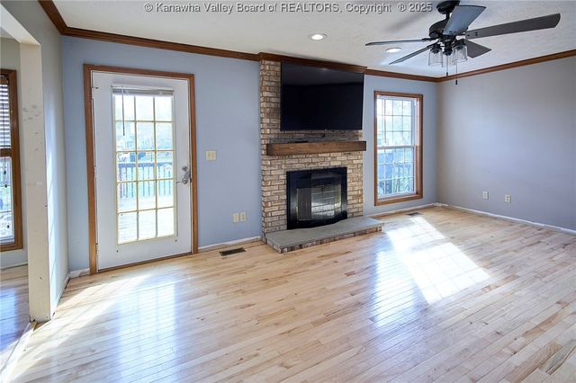 1 Meadow Ridge Drive, Hurricane, WV 25526