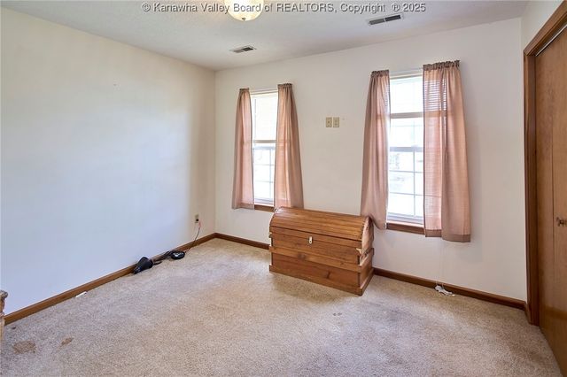 1 Meadow Ridge Drive, Hurricane, WV 25526