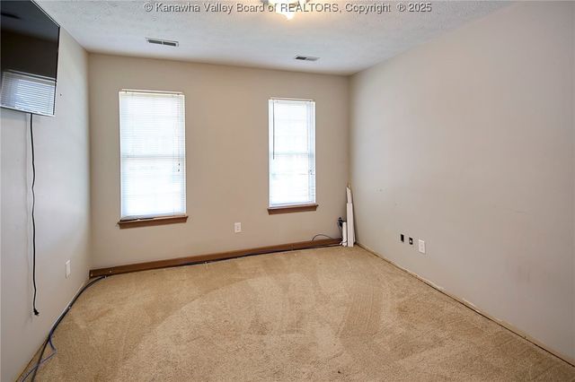 1 Meadow Ridge Drive, Hurricane, WV 25526