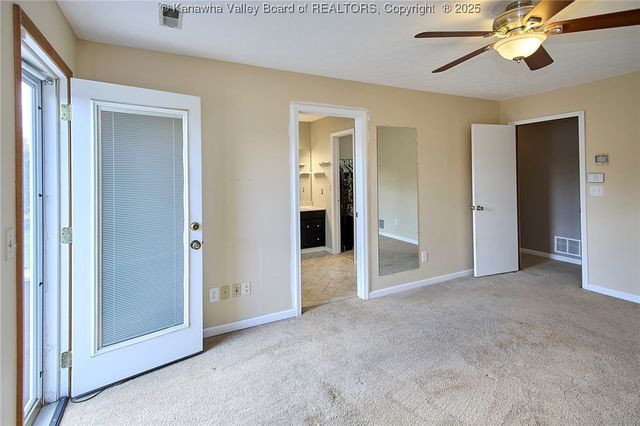 1 Meadow Ridge Drive, Hurricane, WV 25526